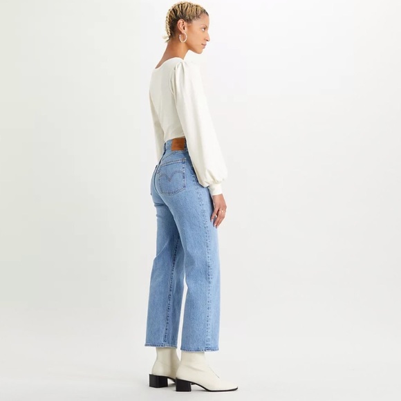 Levi’s Ribcage Straight Ankle Jeans - Picture 2 of 13